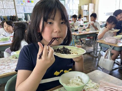 赤しそ給食7