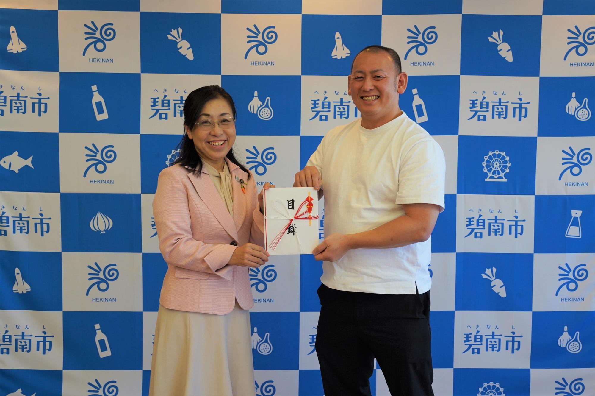 令和7年11月17日開催 寄附贈呈式、感謝状贈呈式の様子