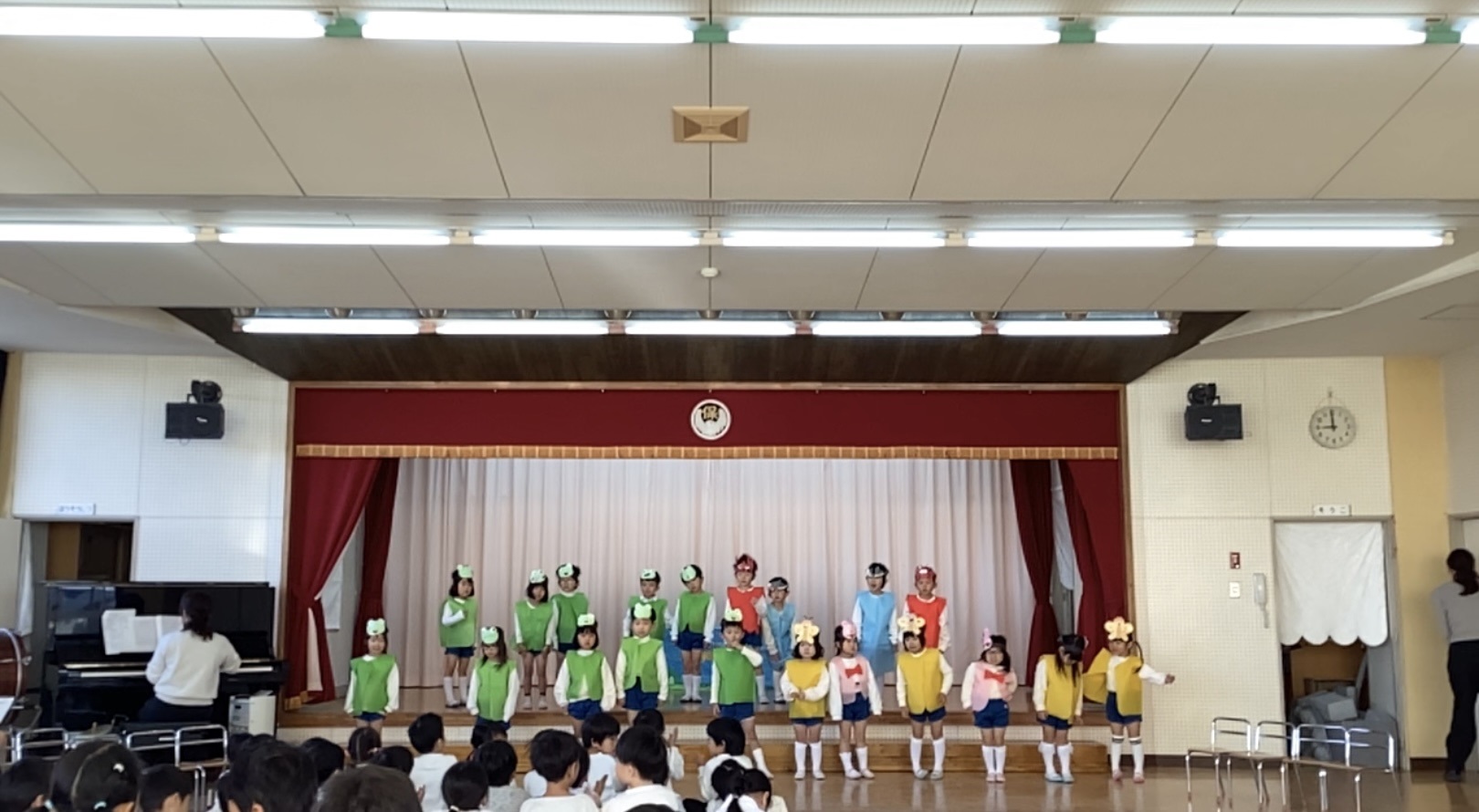 年中 10ぴきのかえる