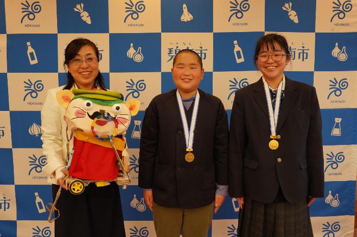 1月20日（火曜日）表敬訪問（全国少年少女チャレンジ創造コンテスト入賞報告）