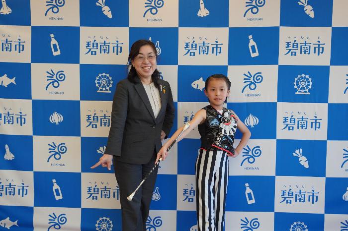 3月12日（木曜日）表敬訪問（バトントワーリング全国大会結果報告）