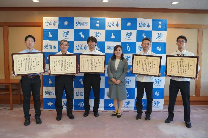 8月17日（月曜日）表敬訪問（文部科学大臣表彰創意工夫功労者賞受賞報告）