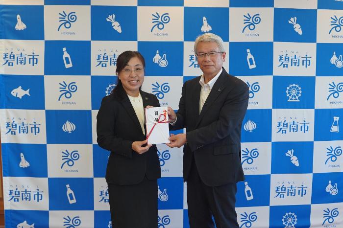 10月6日（火曜日）アイシン辰栄株式寄附贈呈式及び表敬訪問（「SV.LEAGUE GROWTH 」開幕報告）
