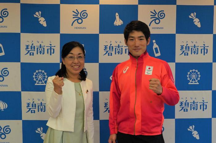 10月29日（火曜日）表敬訪問（パリパラリンピック出場結果報告）