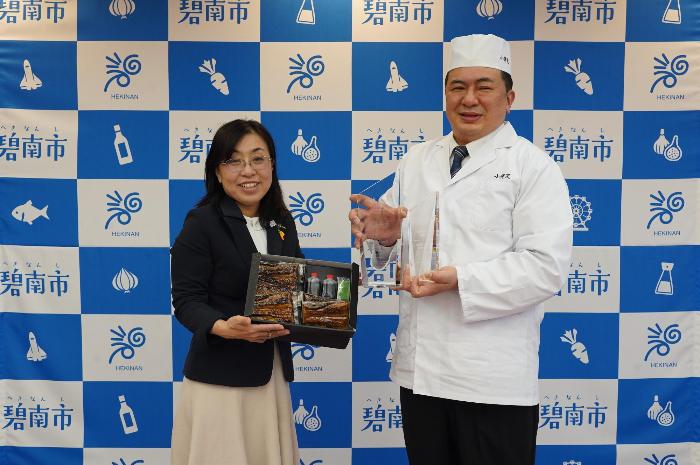 表敬訪問（ふるさと納税ごちそうアワード2025総合大賞受賞報告）