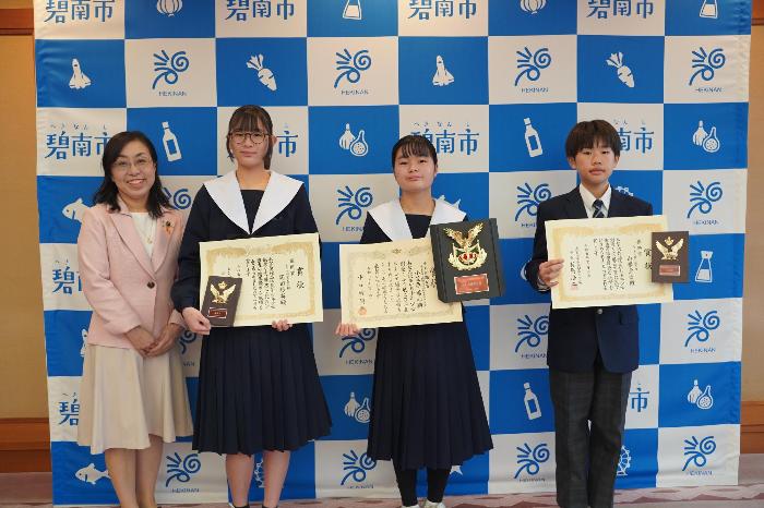 12月24日（水曜日）表敬訪問（あいち少年少女創意くふう展2025受賞報告）