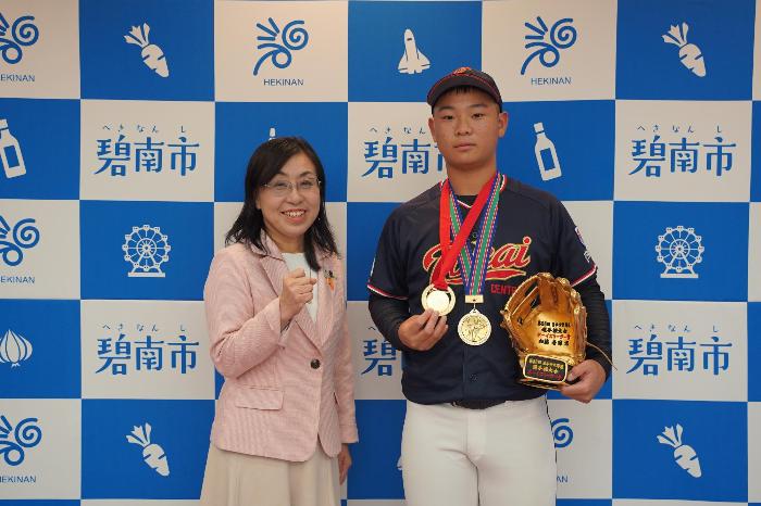 12月24日（水曜日）表敬訪問（3rdエイジェックカップ中学硬式野球グランドチャンピオンシリーズ結果報告）