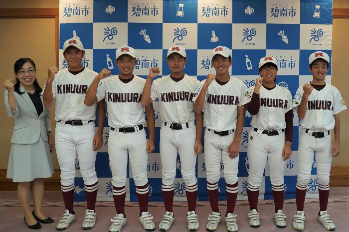 8月29日（木曜日）表敬訪問（エイジェックカップ日本リトルシニア日本選手権大会出場報告）