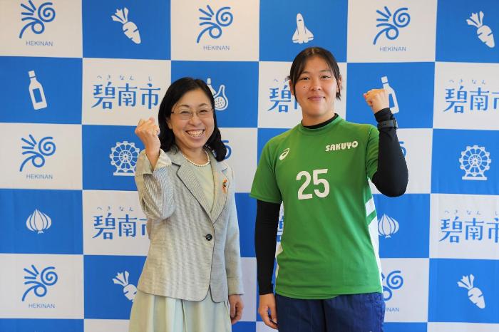 1月30日（木曜日）表敬訪問（全国日本高等学校女子サッカー選手権大会出場報告）