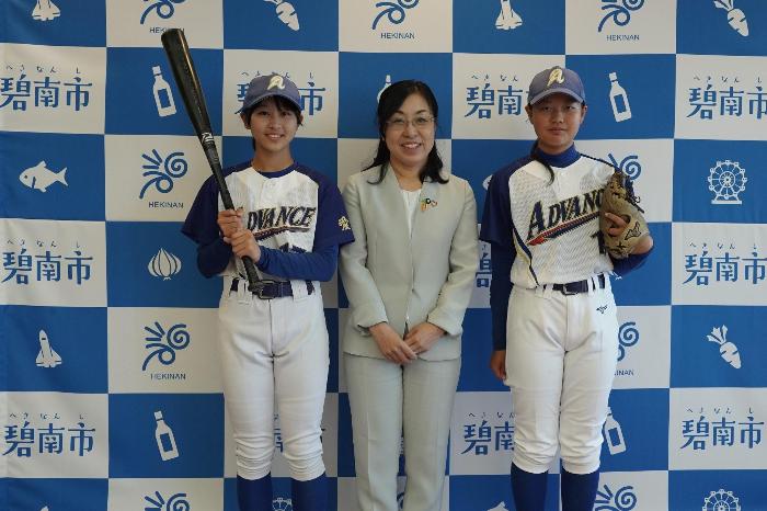 6月27日（金曜日）表敬訪問（全日本女子軟式野球学生選手権大会出場報告）