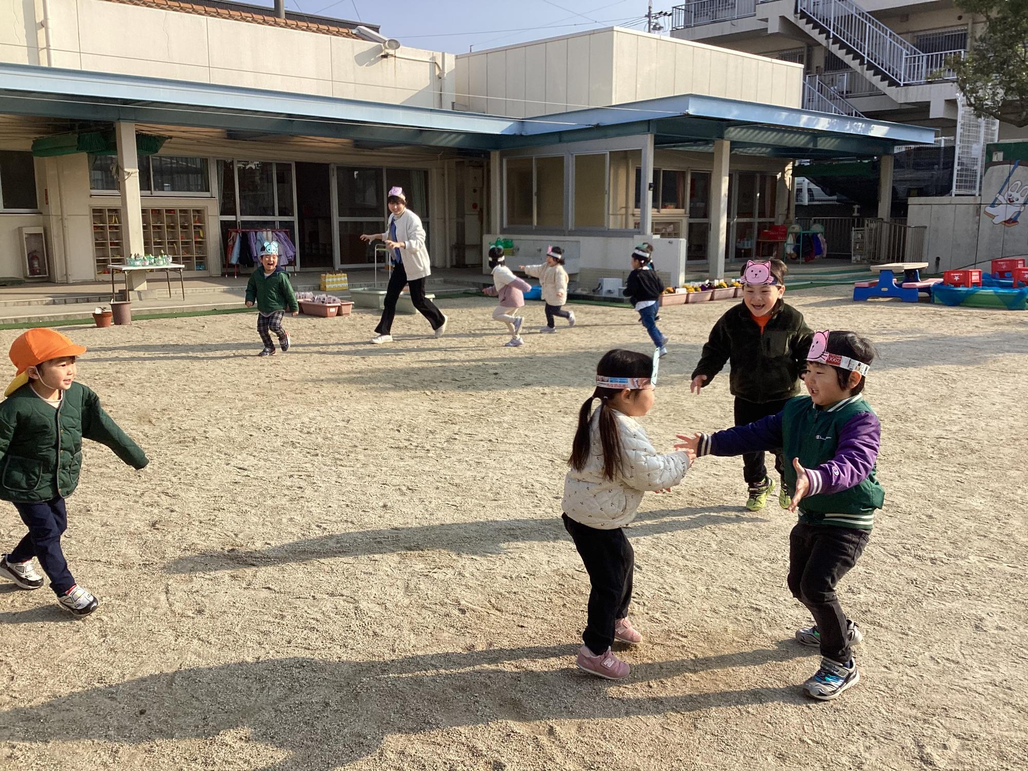 鬼ごっこ むっくりくまさん