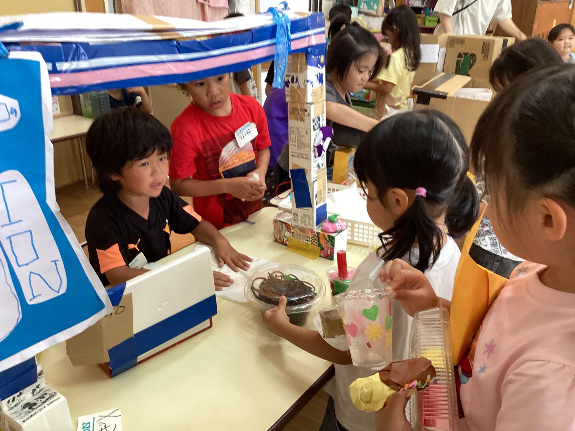 ごっこ遊び 開店オープンです