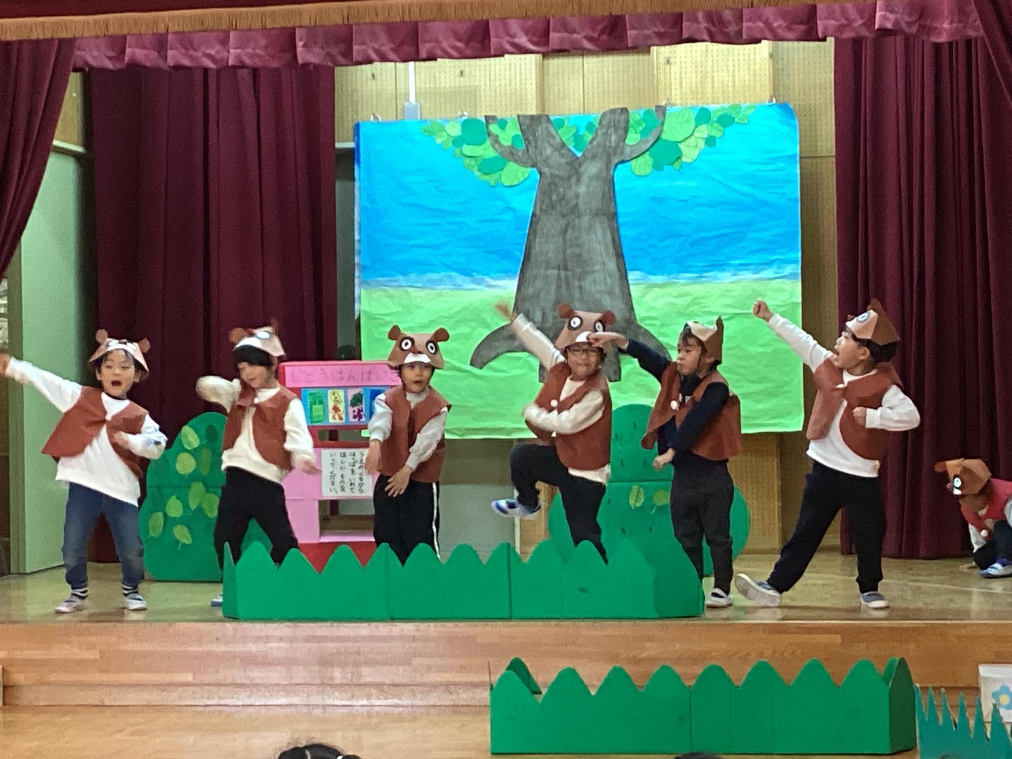 4歳児 生活発表会 どうぶつむらの自動販売機