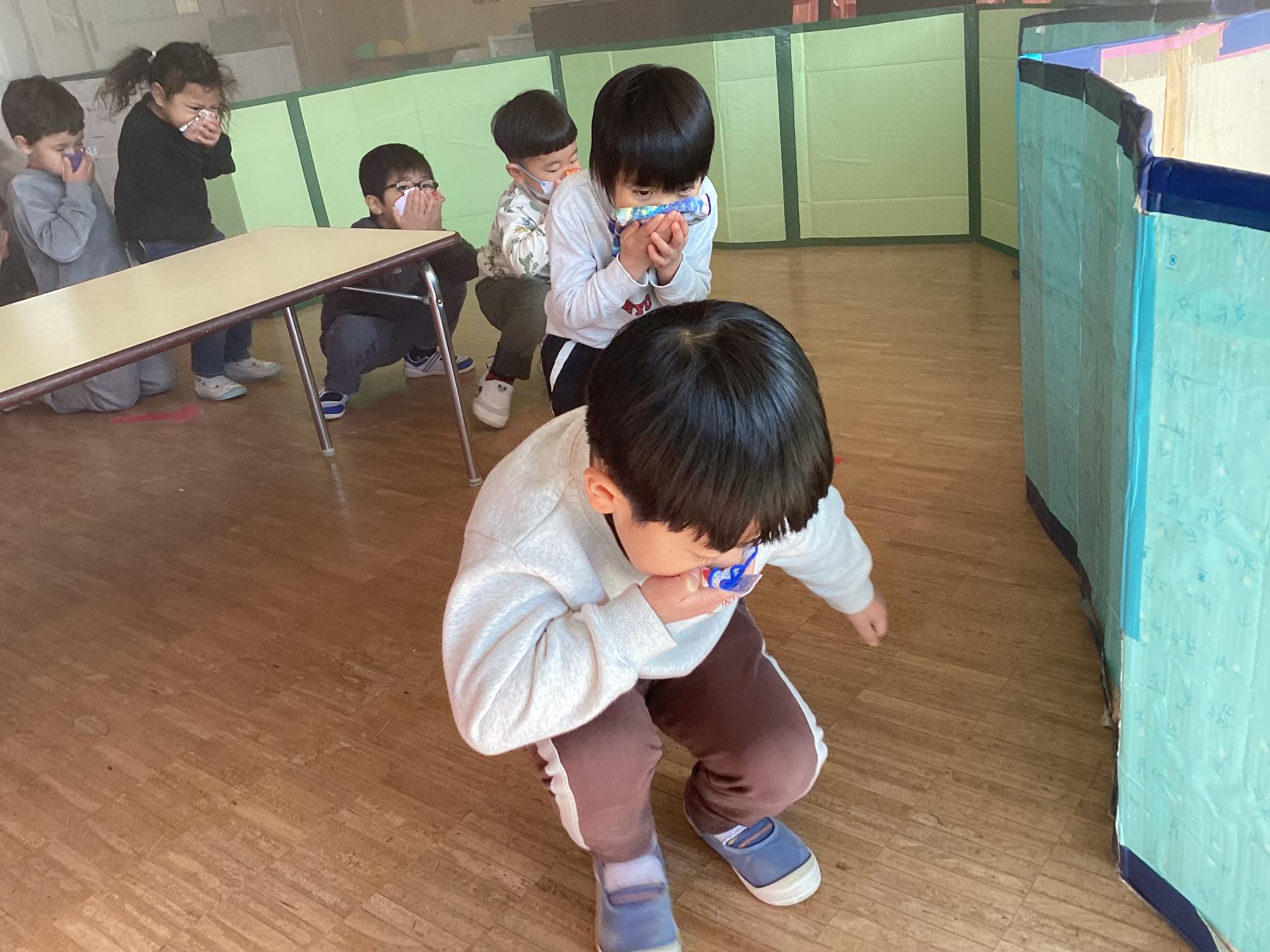 4歳児 避難訓練の様子 煙体験