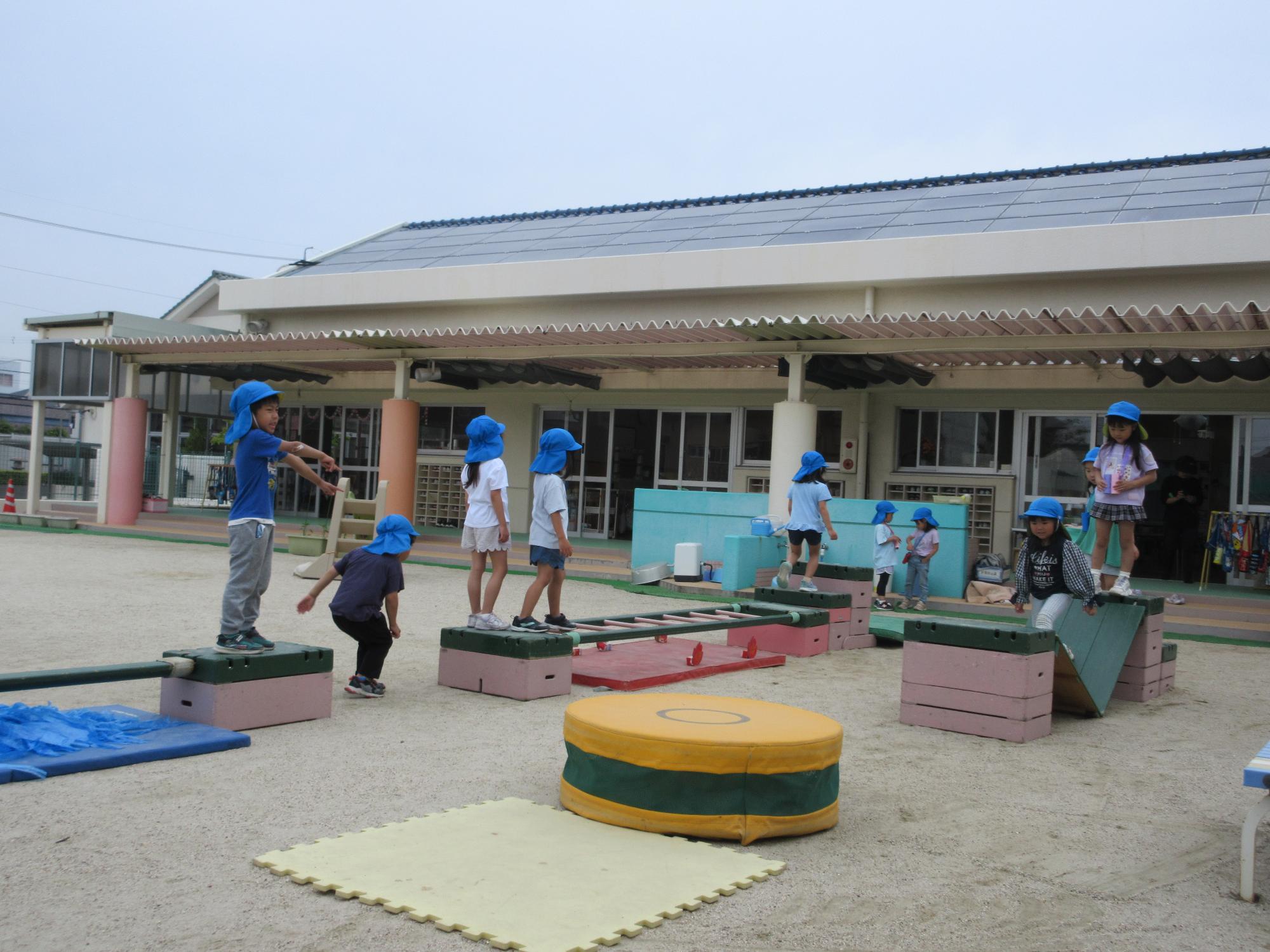 5歳児巧技台遊び