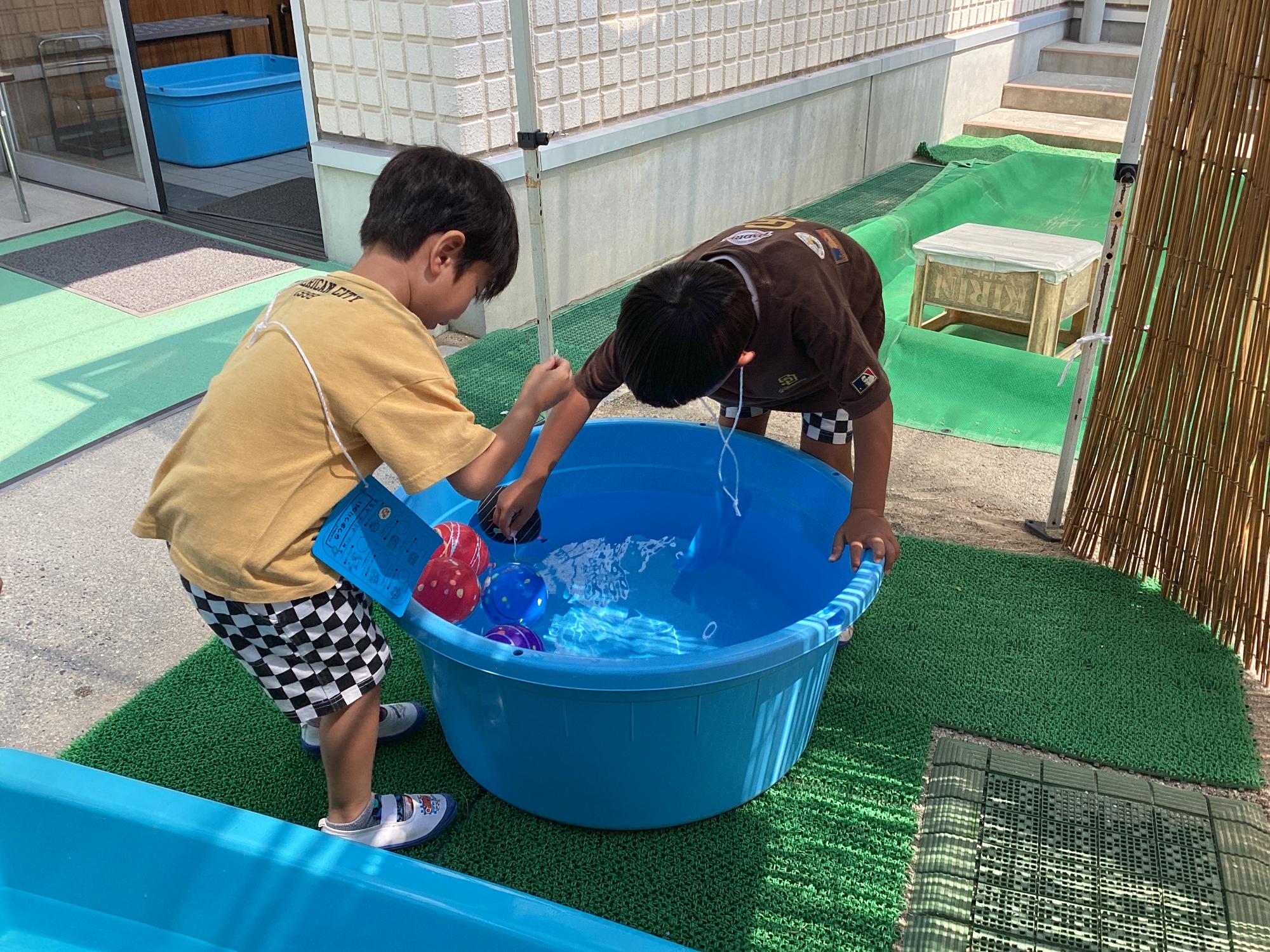 水風船