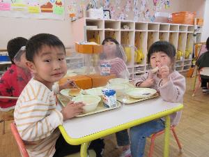 給食 年少