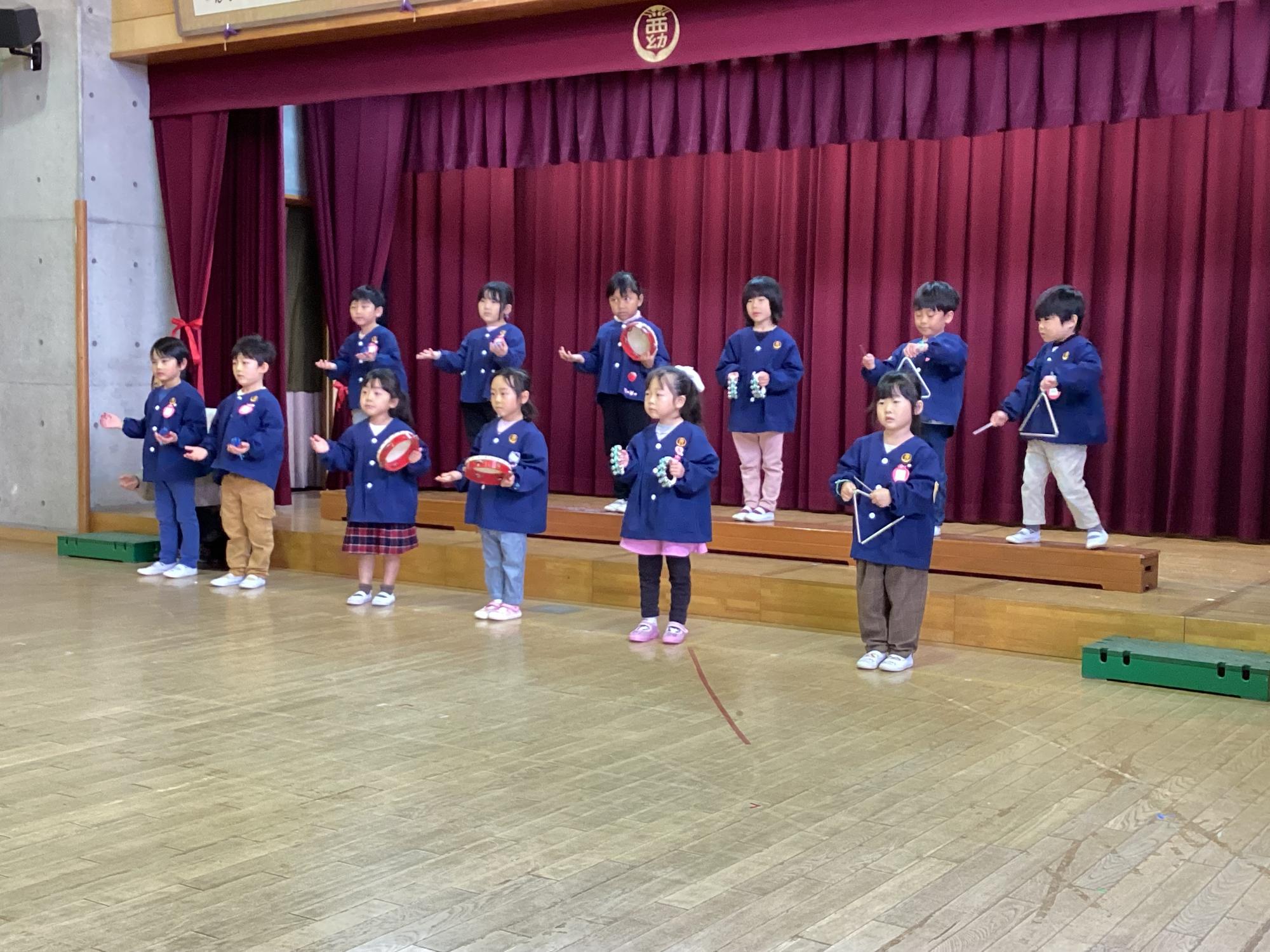 4歳児 歌と楽器