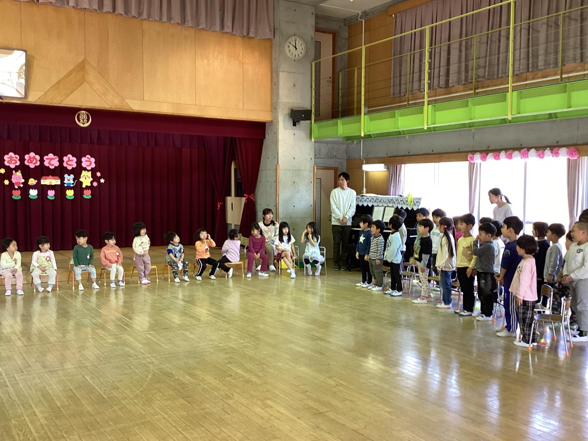 入園おめでとう会（ひよこ組さんにご挨拶）