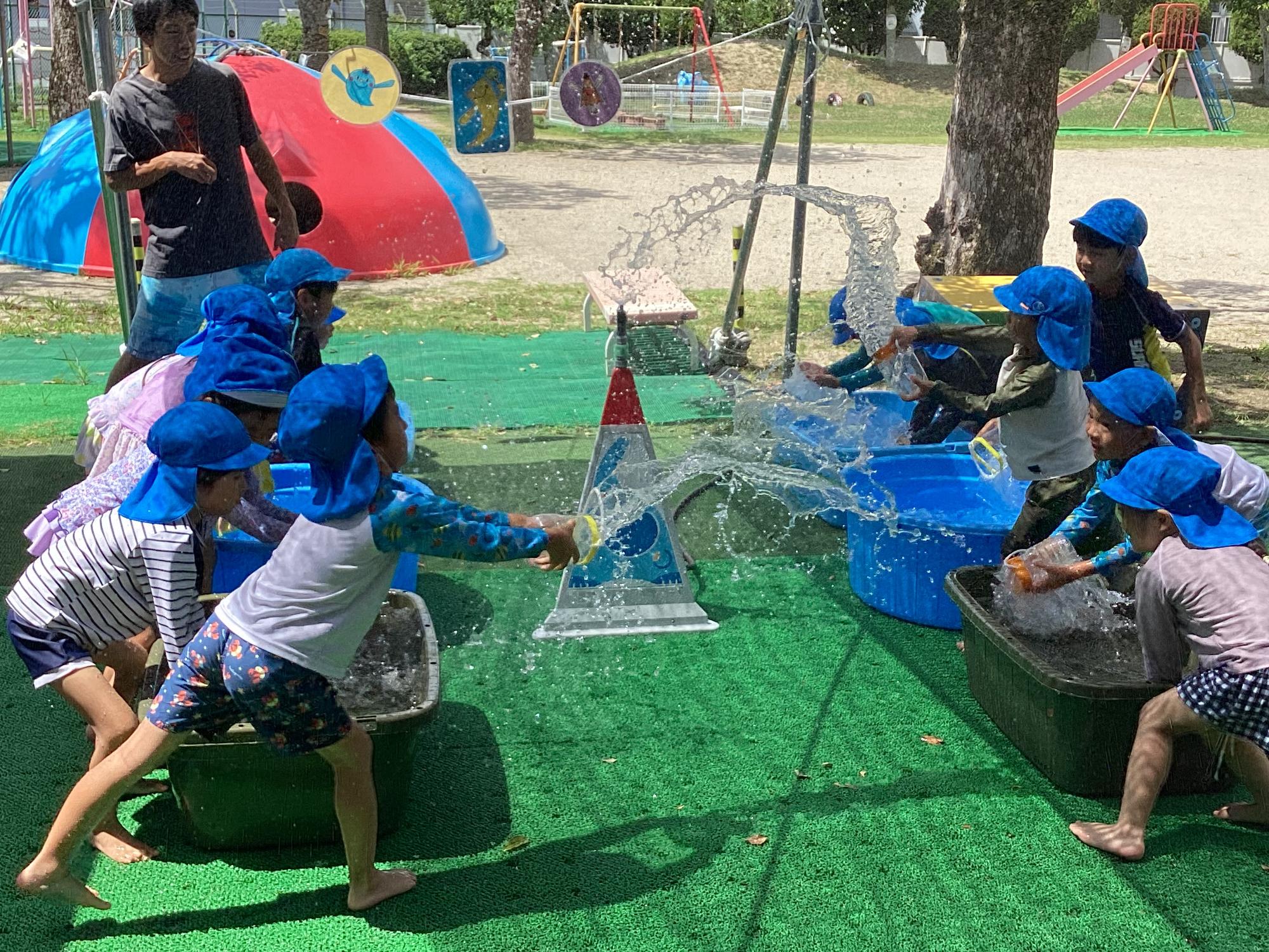 5歳児 水かけっこ