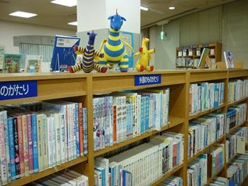 図書室内部