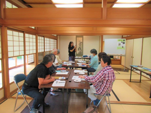 令和7年度万華鏡作り教室 当日の写真1