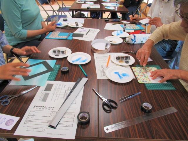 令和7年度万華鏡作り教室 当日の写真2